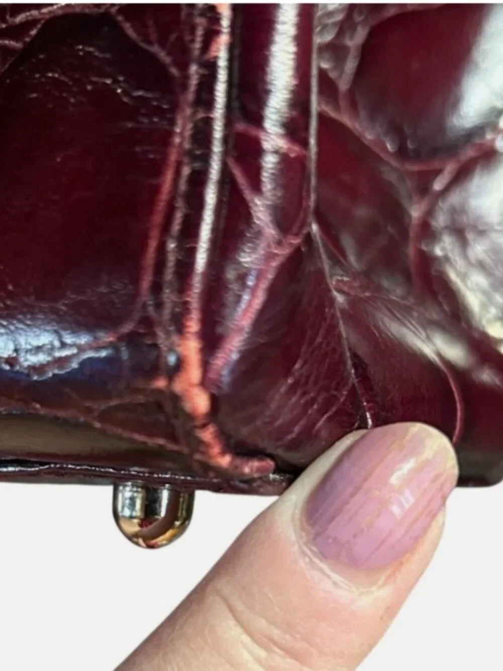 VINTAGE DESMO ITALIAN CROC PURSE BURGUNDY SMALL SCUFFS ON CORNERS